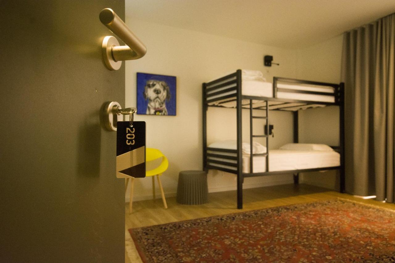 Vanilla Sky Boutique Hostel Тирана Экстерьер фото